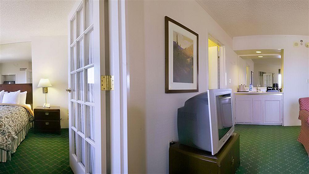 Отель Scottsdale Marriott Old Town Экстерьер фото