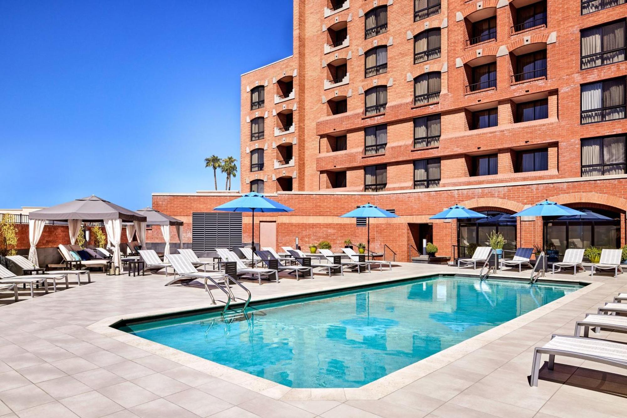 Отель Scottsdale Marriott Old Town Экстерьер фото