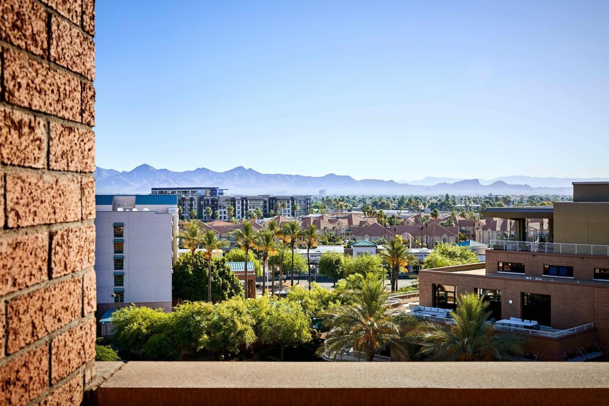 Отель Scottsdale Marriott Old Town Экстерьер фото