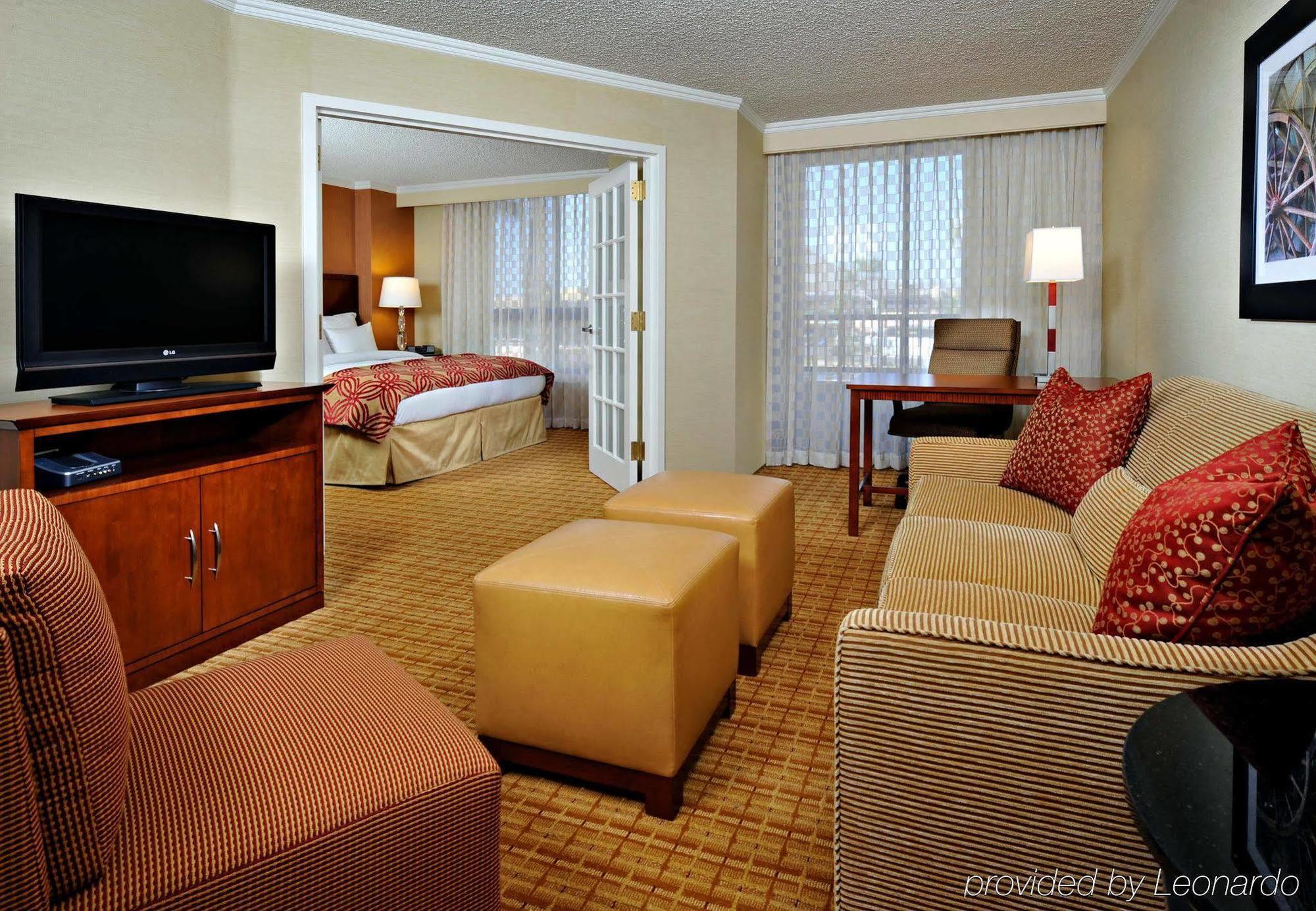 Отель Scottsdale Marriott Old Town Номер фото