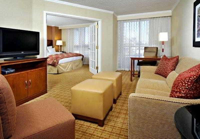 Отель Scottsdale Marriott Old Town Экстерьер фото